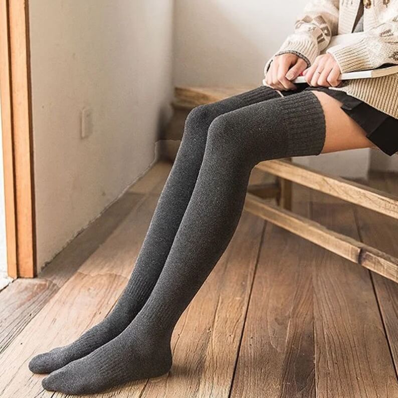 🔥Plush Thickened Medium Tube Warm Women's Socks